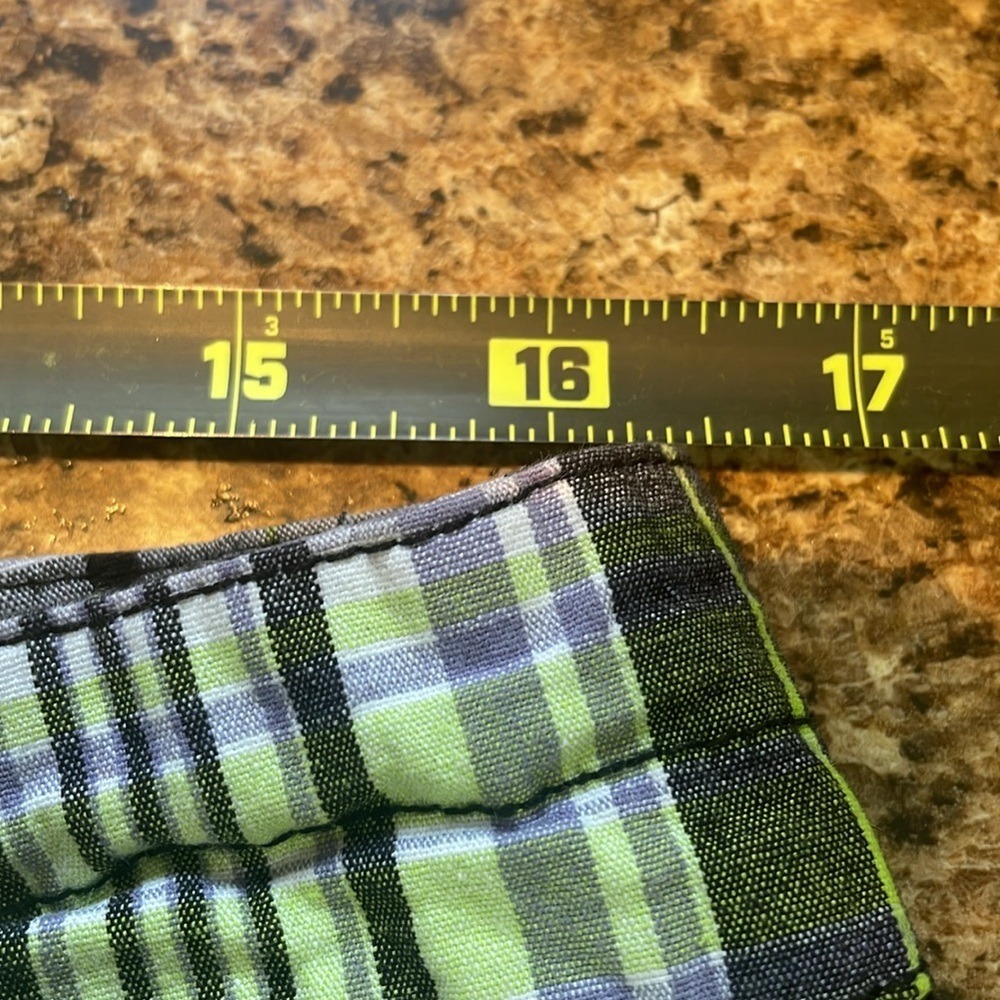 MTL More‎ to Love Plaid Shorts Size 14 Green Black Casual - Picture 7 of 10